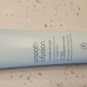 Aveda Smooth Infusion Naturally Straight